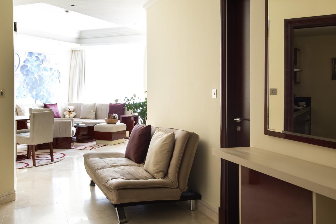 Hi Guests - Grandeur Residences - Maurya *