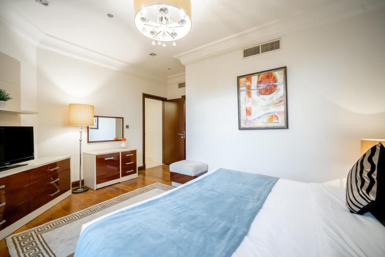 Hi Guests - Grandeur Residences - Maurya